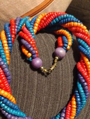 Multicolor Twist Beaded Necklace - Vibrant Red, Blue, Orange & Purple